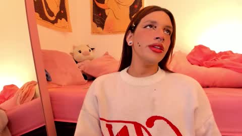 Snapshot of sailorbunnystar chatting on 10.06.25 Rose online show from 10.06.25