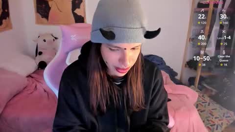 Snapshot of sailorbunnystar chatting on 10.09.25 Rose online show from 10.09.25