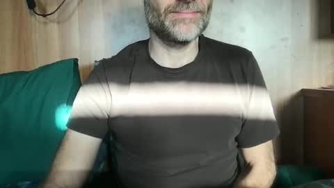 Snapshot of saint009 chatting on 11.17.25 saint009 online show from 11.17.25