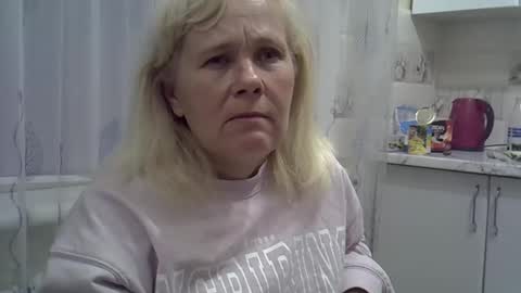 Snapshot of sakura_blonde chatting on 12.16.24 sakura_blonde online show from 12.16.24