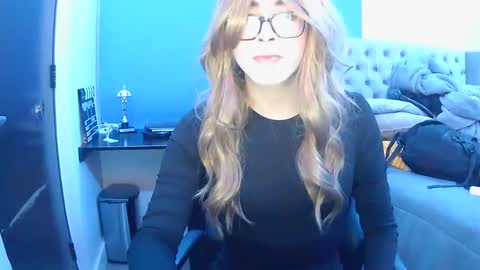 Snapshot of sallyyy22211 chatting on 09.16.25 sallyyy22211 online show from 09.16.25