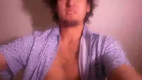 Snapshot of salmonman1305 chatting on 02.18.25 salmonman1305 online show from 02.18.25