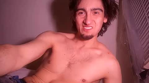 Snapshot of salmonman1305 chatting on 03.04.25 salmonman1305 online show from 03.04.25