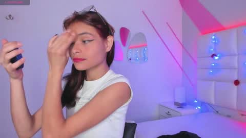 Snapshot of salome_rouse chatting on 01.05.25 Salome Rose online show from 01.05.25