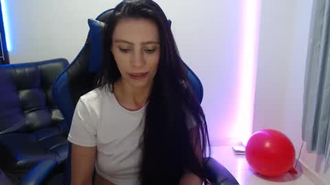 Snapshot of salome_sweet4_ chatting on 12.05.25 salome online show from 12.05.25