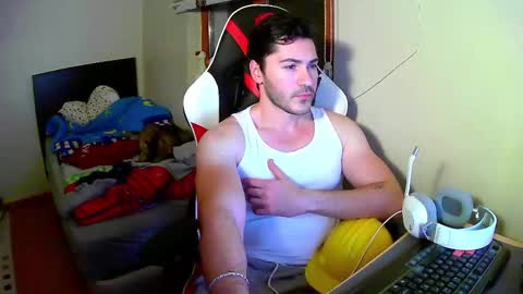 Snapshot of salomenseks chatting on 11.14.25 canfuck online show from 11.14.25