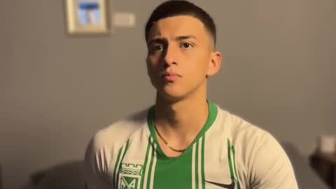 Snapshot of salvatore_romanoo chatting on 11.10.25 Salvatore online show from 11.10.25