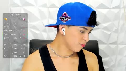 Snapshot of sam_daves_ chatting on 11.07.25 Sam online show from 11.07.25