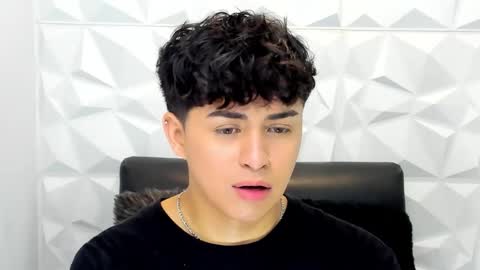 Snapshot of sam_daves_ chatting on 11.14.25 Sam online show from 11.14.25