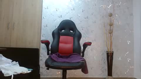 Snapshot of samanta_brownn_ chatting on 02.23.25 samanta online show from 02.23.25