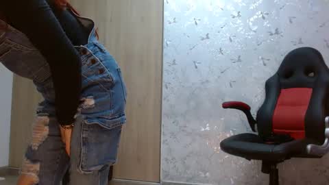 Snapshot of samanta_brownn_ chatting on 03.03.25 samanta online show from 03.03.25
