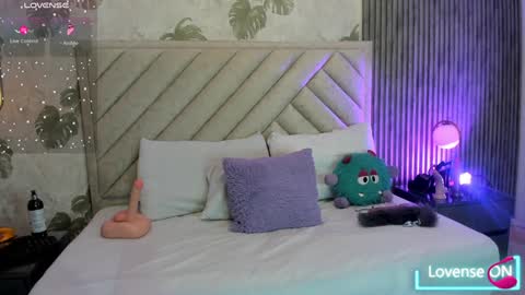 Samantha  online show from 02.07.25