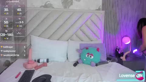 Samantha  online show from 02.08.25