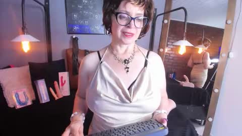 Sam online show from 09.24.25
