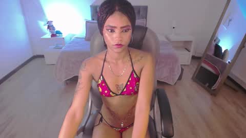 Snapshot of samantha_spike chatting on 12.04.24 Samantha online show from 12.04.24