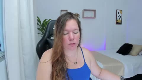 Snapshot of samanthaleon chatting on 12.17.24 Samantha samy online show from 12.17.24