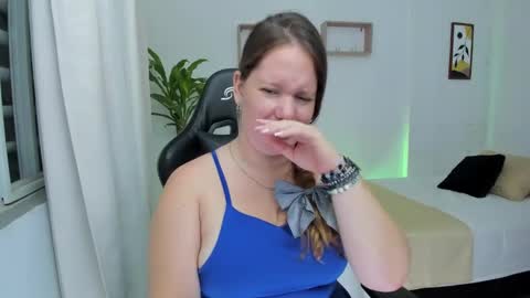 Snapshot of samanthaleon chatting on 12.18.24 Samantha samy online show from 12.18.24