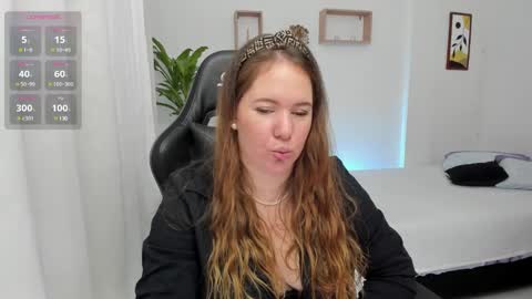 Snapshot of samanthaleon chatting on 12.31.24 Samantha samy online show from 12.31.24