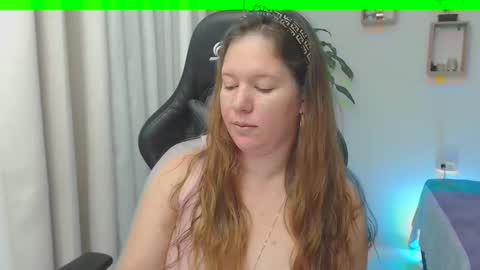 Snapshot of samanthaleon chatting on 02.10.25 Samantha samy online show from 02.10.25