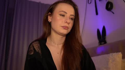 Snapshot of samanthavixen chatting on 02.01.25 Goddess Samantha Vixen online show from 02.01.25