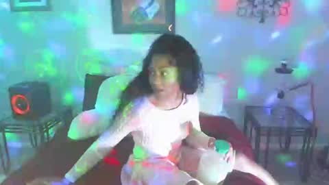 Snapshot of samatha1998 chatting on 01.04.25 Yaya online show from 01.04.25