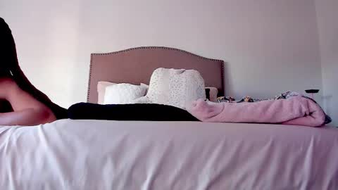 Yaya online show from 10.20.25