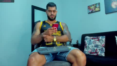 Snapshot of samir_hazard chatting on 03.08.25 samir_hazard online show from 03.08.25