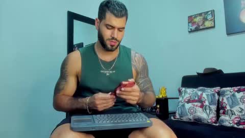 Snapshot of samir_hazard chatting on 10.01.25 samir_hazard online show from 10.01.25