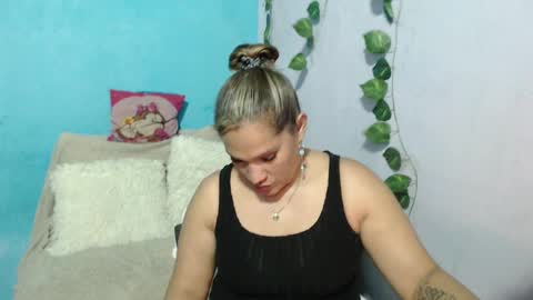 Snapshot of samira_lennox chatting on 12.03.24 SAMIRA online show from 12.03.24