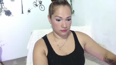 Snapshot of samira_lennox chatting on 02.06.25 SAMIRA online show from 02.06.25