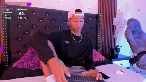 Snapshot of sammyyadams_ chatting on 09.26.25 sammyyadams_ online show from 09.26.25
