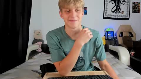 Snapshot of samuel_clark chatting on 09.20.25 Sam online show from 09.20.25
