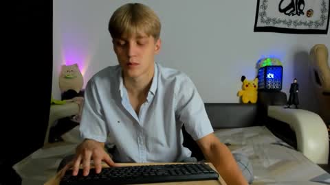 Snapshot of samuel_clark chatting on 09.22.25 Sam online show from 09.22.25