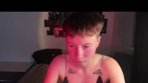 Snapshot of sandraa_a chatting on 10.16.25 sandraa_a online show from 10.16.25