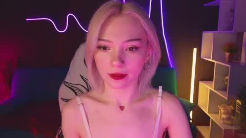 Snapshot of sandraboyl chatting on 01.26.25 Sandy online show from 01.26.25