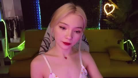 Snapshot of sandraboyl chatting on 01.31.25 Sandy online show from 01.31.25