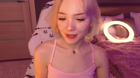 Snapshot of sandraboyl chatting on 02.04.25 Sandy online show from 02.04.25