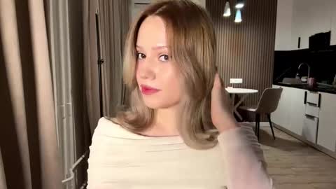 Snapshot of sandrariolo chatting on 11.22.25 Sandra online show from 11.22.25