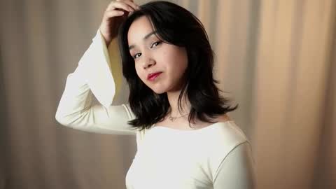 Snapshot of sandyhaggen chatting on 11.09.25 Aoi online show from 11.09.25