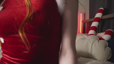 Snapshot of sandymiracle chatting on 12.25.24 Sandy online show from 12.25.24