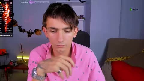 Snapshot of sanji_sun chatting on 10.24.25 Sunji online show from 10.24.25