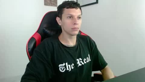 Snapshot of santi_alpha chatting on 11.14.25 Santi online show from 11.14.25