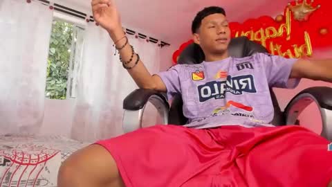 Snapshot of santiago_boyy chatting on 11.08.25 Thiago online show from 11.08.25