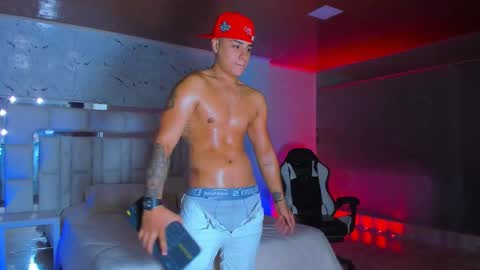 Santi Reyes online show from 10.24.25