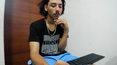Snapshot of santiagoxxxtreme_ chatting on 12.05.24 Santiago online show from 12.05.24