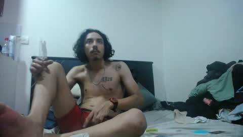 Snapshot of santiagoxxxtreme_ chatting on 12.19.24 Santiago online show from 12.19.24