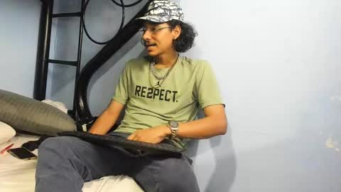 Snapshot of santiagoxxxtreme_ chatting on 01.28.25 Santiago online show from 01.28.25