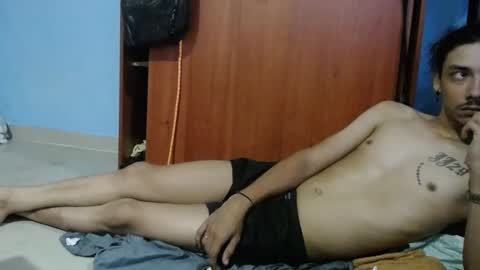 Snapshot of santiagoxxxtreme_ chatting on 02.05.25 Santiago online show from 02.05.25