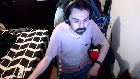 Snapshot of santuronvargas chatting on 12.02.25 santuronvargas online show from 12.02.25