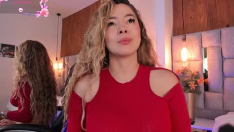 Snapshot of saori_newman chatting on 12.24.24 Saori online show from 12.24.24